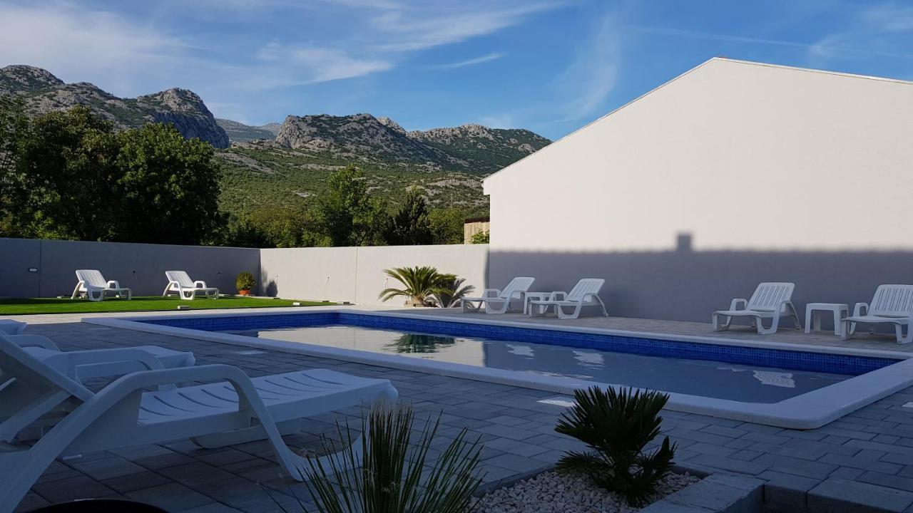 Apartments Zanic With Private Swimming Pool And Sea View Starigrad Paklenica Dış mekan fotoğraf