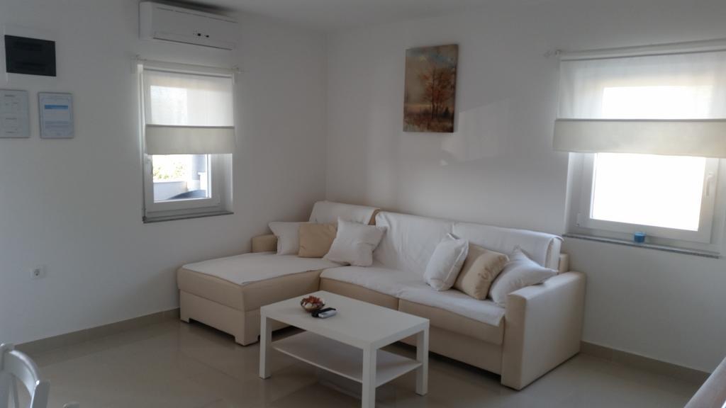 Apartments Zanic With Private Swimming Pool And Sea View Starigrad Paklenica Dış mekan fotoğraf